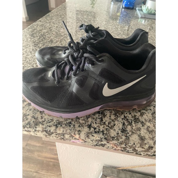 Women’s Nike Air Max Excellerate Size US 7 - Picture 1 of 4